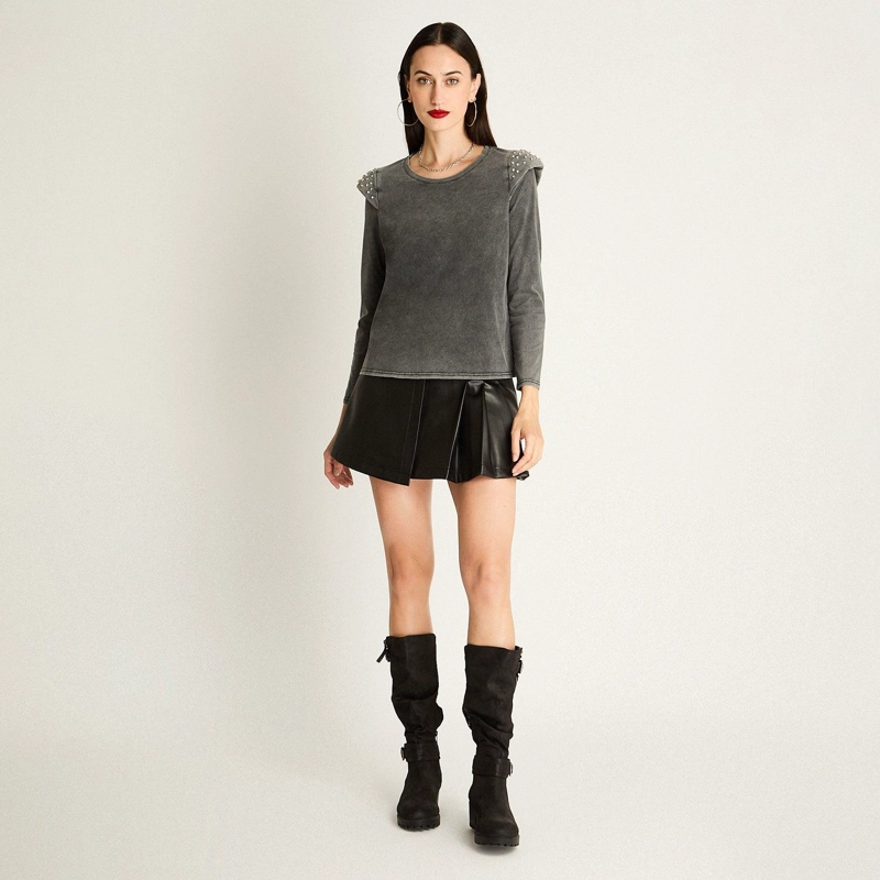 POLERA CON HOMBRERAS Y STRAPS GRIS - 4