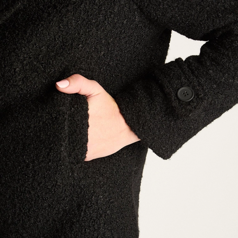 CHAQUETA NEGRA CORTA CON BOTON - 3