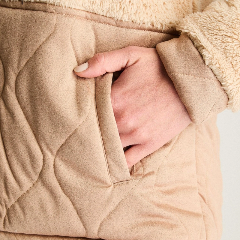 POLERON CORAL FLEECE CON DETALLES QUILTED BEIGE - 3