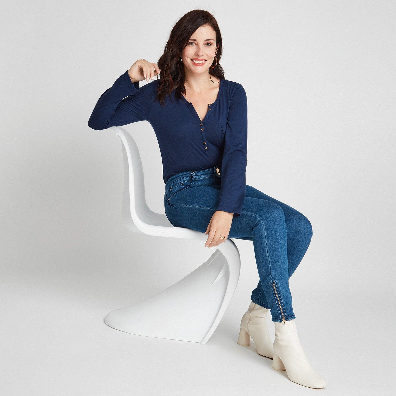 JEANS PITILLO CON PRETINA ANCHA Y CIERRE EN BOTA - 3