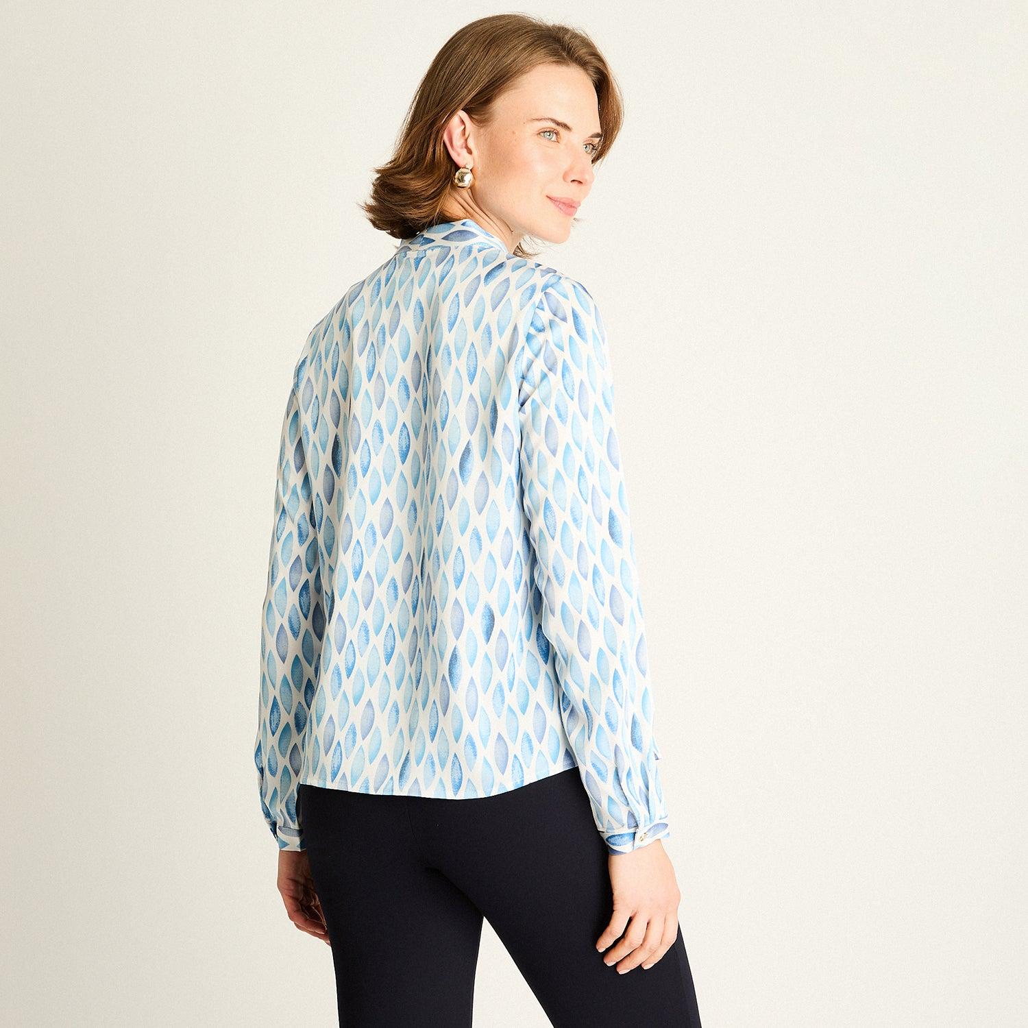 BLUSA CELESTE CON ESTAMPADO GEOME TRICO - 2