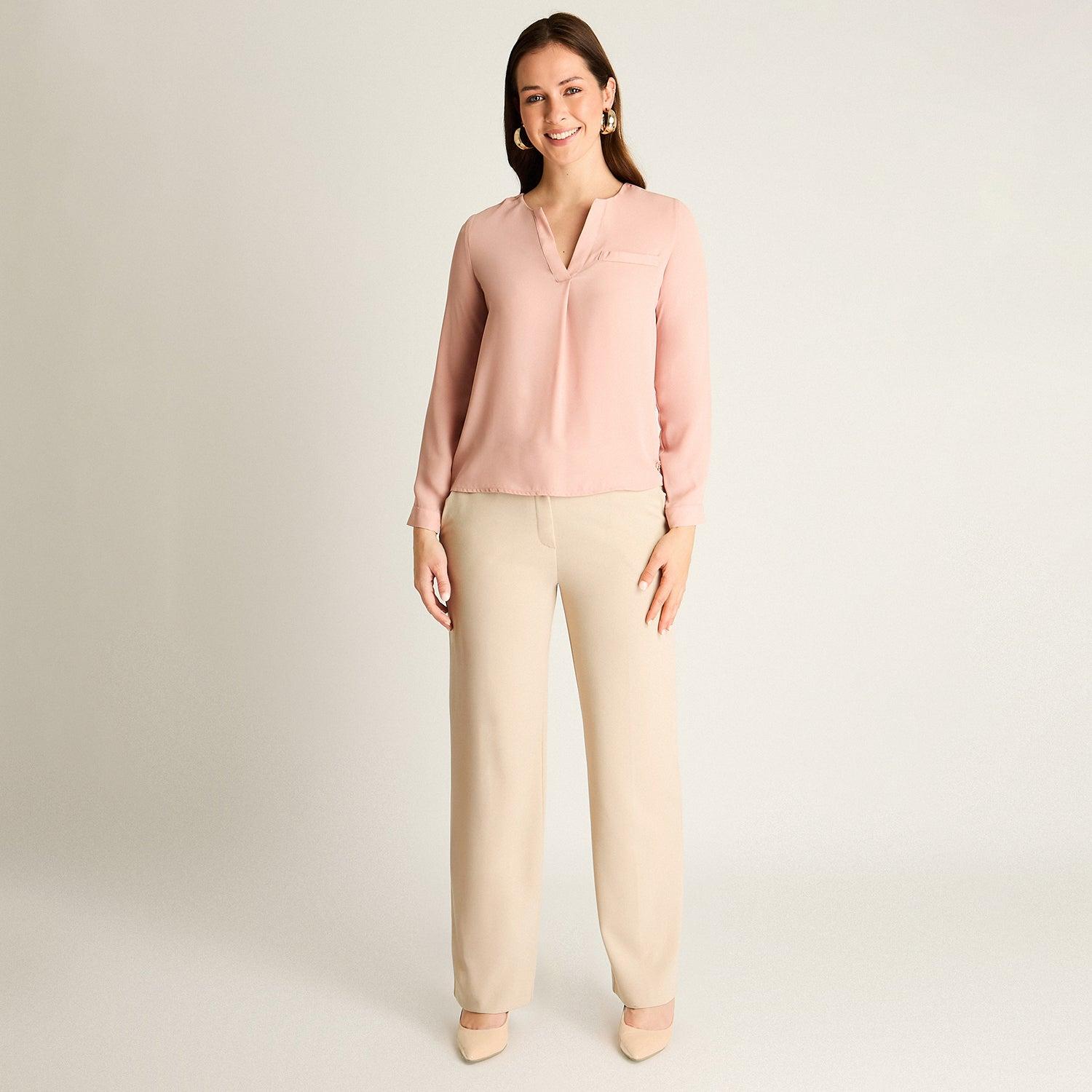 BLUSA ROSADA CON ESCOTE V - 4
