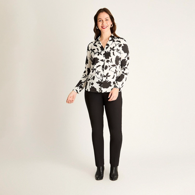BLUSA NEGRA FLORAL CON ESTILO CAMISERO - 4