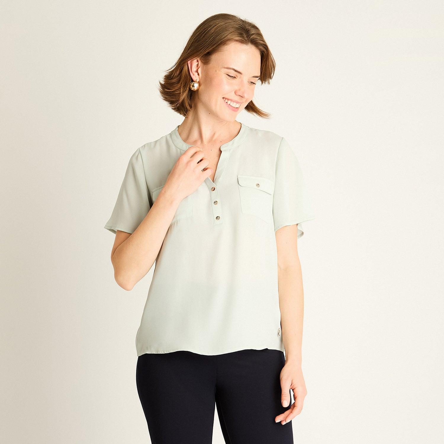 BLUSA MENTA CON BOLSILLOS FRONTALES - 1