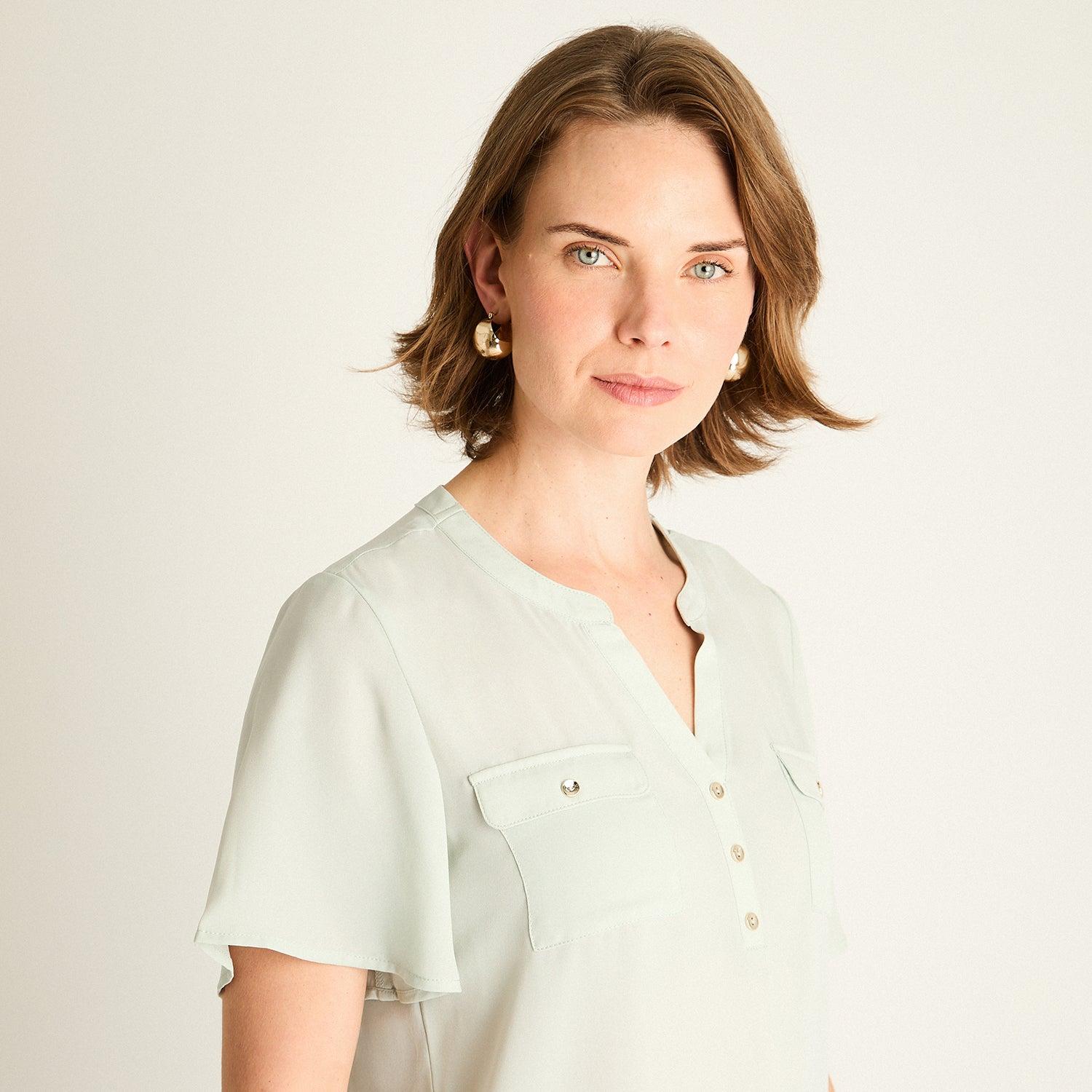 BLUSA MENTA CON BOLSILLOS FRONTALES - 3