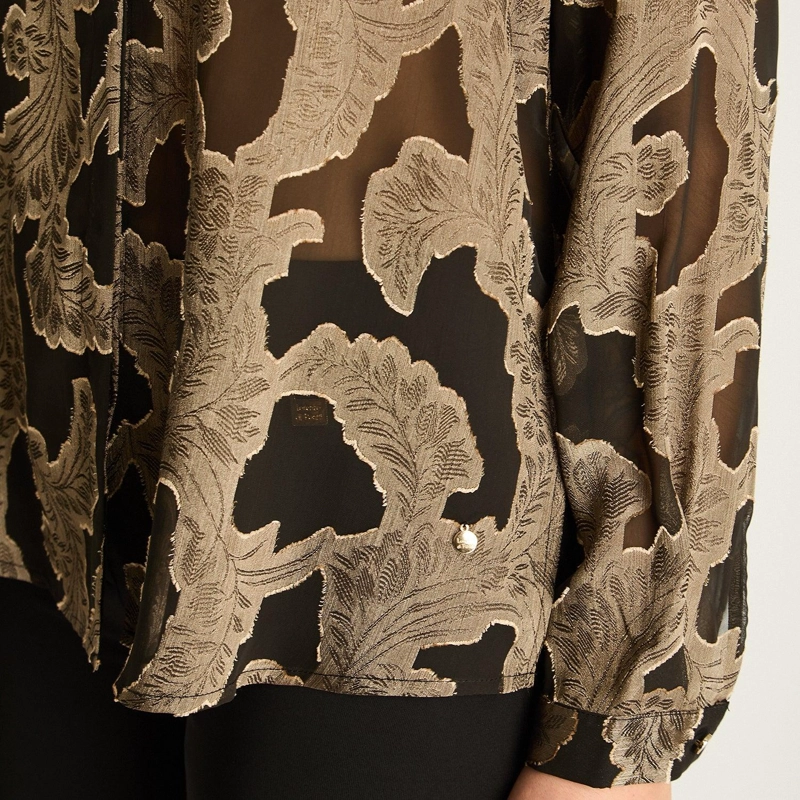BLUSA NEGRA ESTAMPADA - 3
