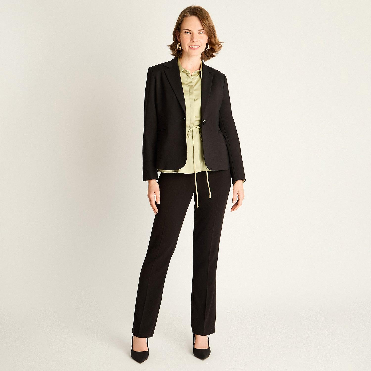 BLAZER NEGRO DE CORTE CLASICO - 4