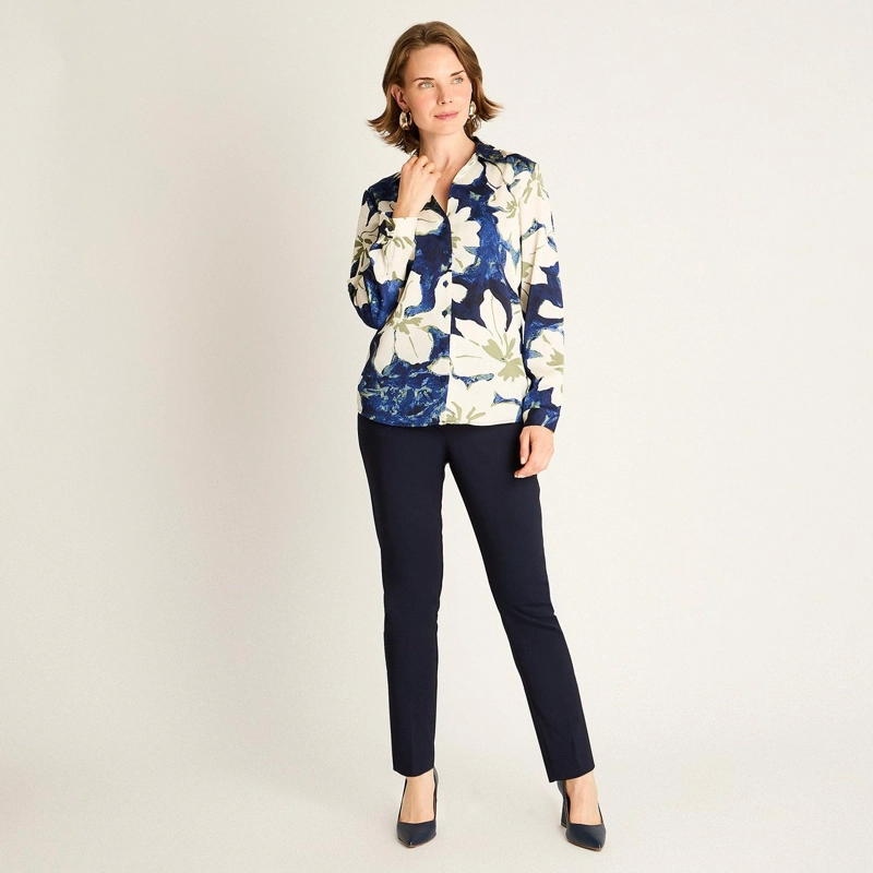 BLUSA AZUL ESTAMPADA CON CAIDA FLUIDA - 4