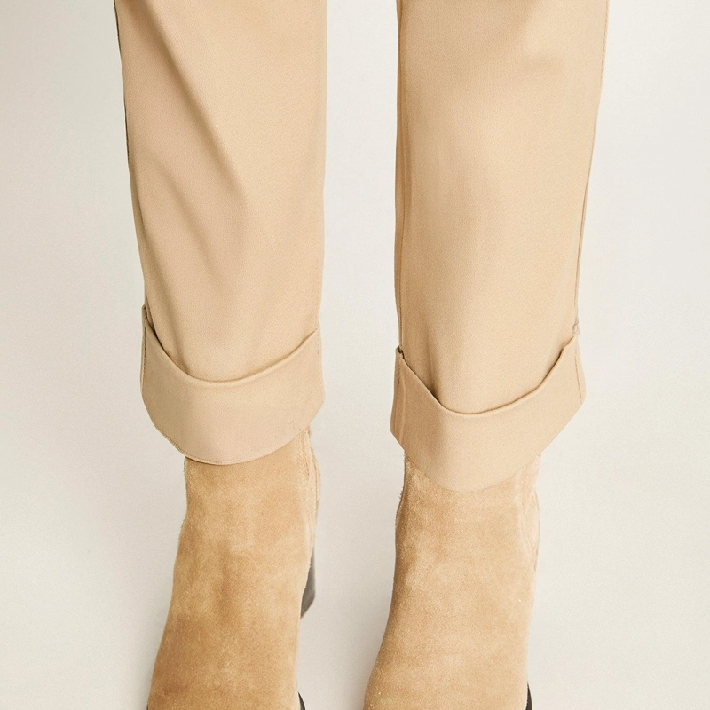 PANTALON BEIGE CON CINTURON TRENZADO - 3