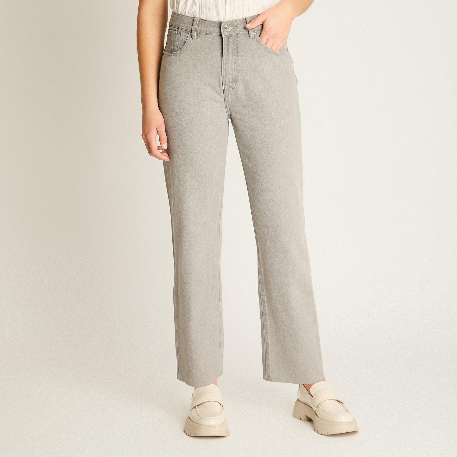 JEANS GRIS MOM CON RUEDO - 1