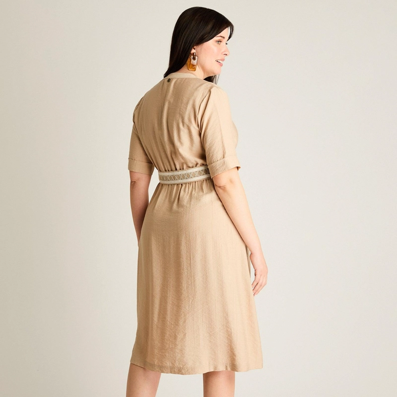 VESTIDO MIDI BEIGE – LIGERO COMODO Y DE CALCE NORMAL - 2