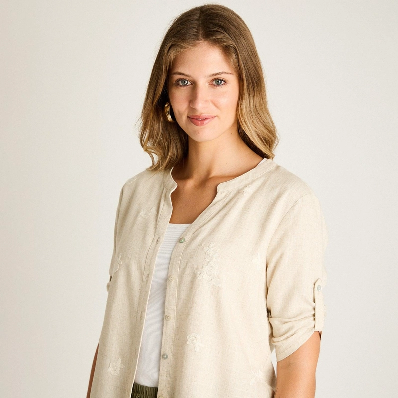 BLUSA BEIGE MANGA 3/4 NO ELASTICADO CALCE NORMAL - 3