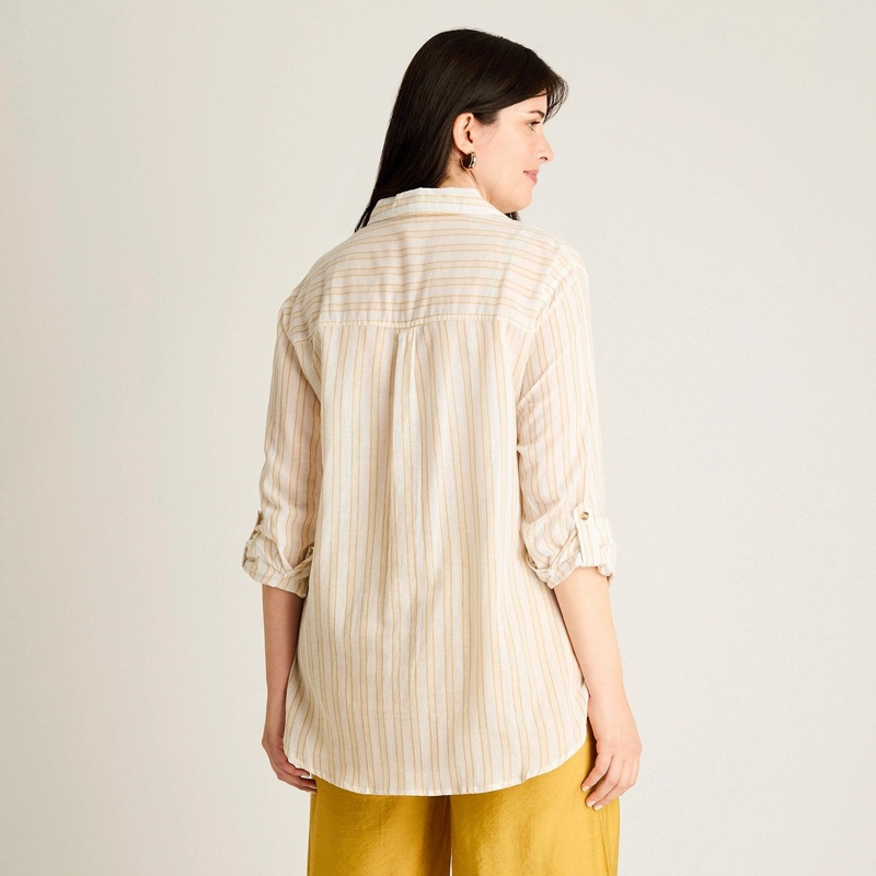 BLUSA CRUDA A RAYAS CON MANGA ROLL UP Y BOTONES DORADOS - 2