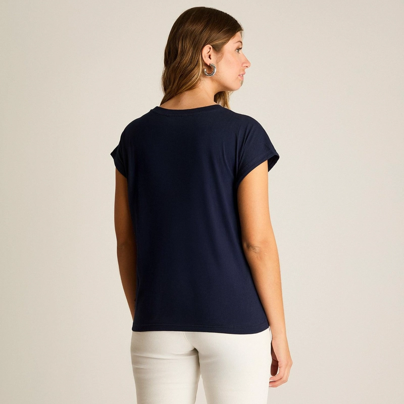 POLERA AZUL CON BOTONES DECORATIVOS EN HOMBRO - 2