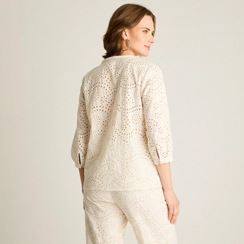 BLUSA CRUDO MANGA 3/4 CON BRODERIE Y ESCOTE BORDADO - 2