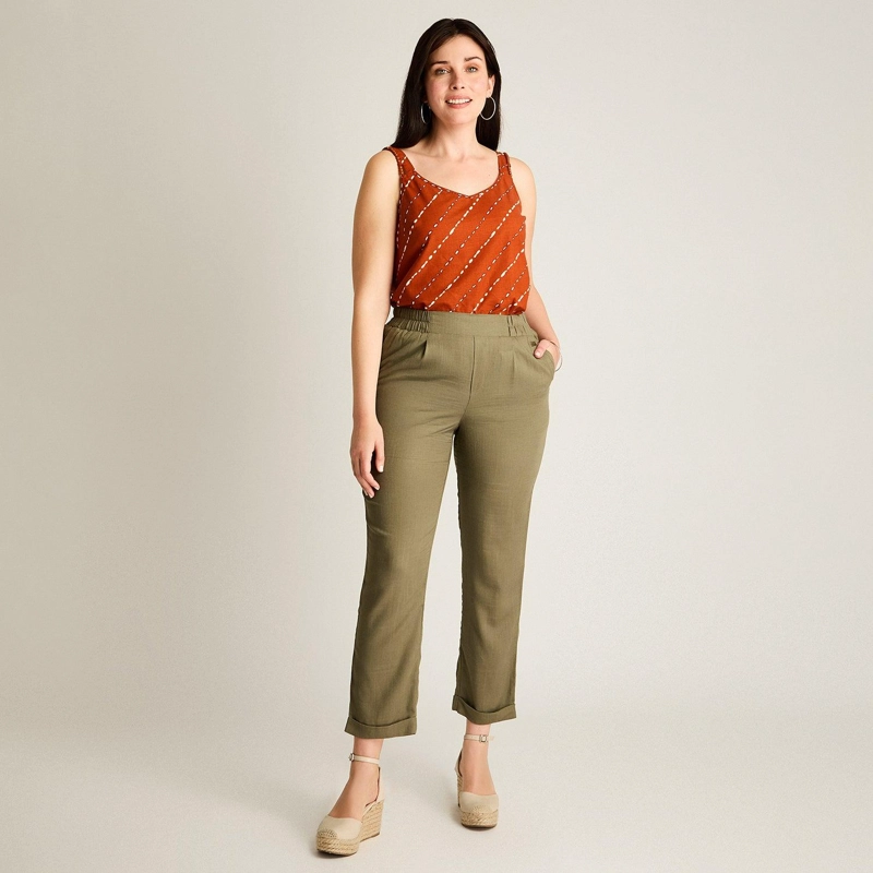 PANTALON SPORT VERDE RECTO NO ELASTICADO CALCE NORMAL - 4