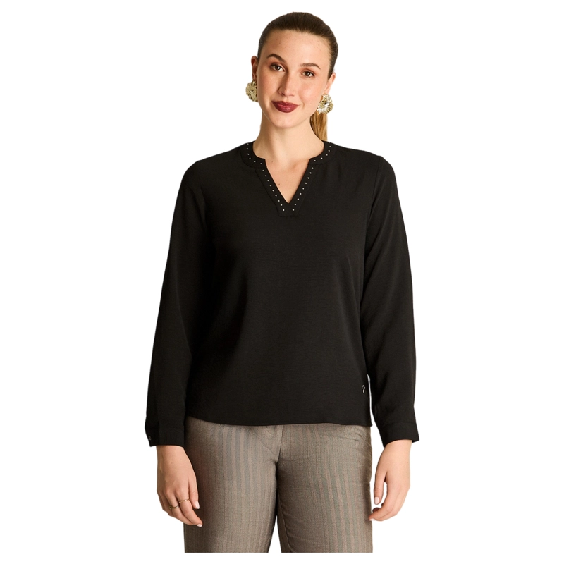 BLUSA ESCOTE MAO CON APLICACION DE STRASS - 1