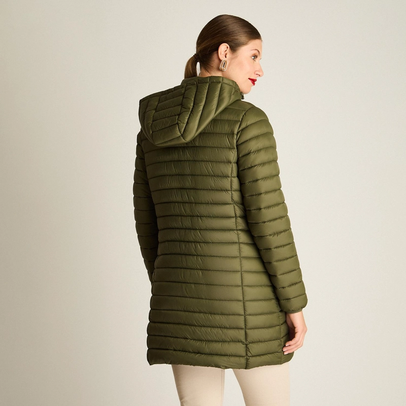 PARKA LARGA VERDE CON DISEÑO QUILTED Y GORRO DESMONTABLE - 2