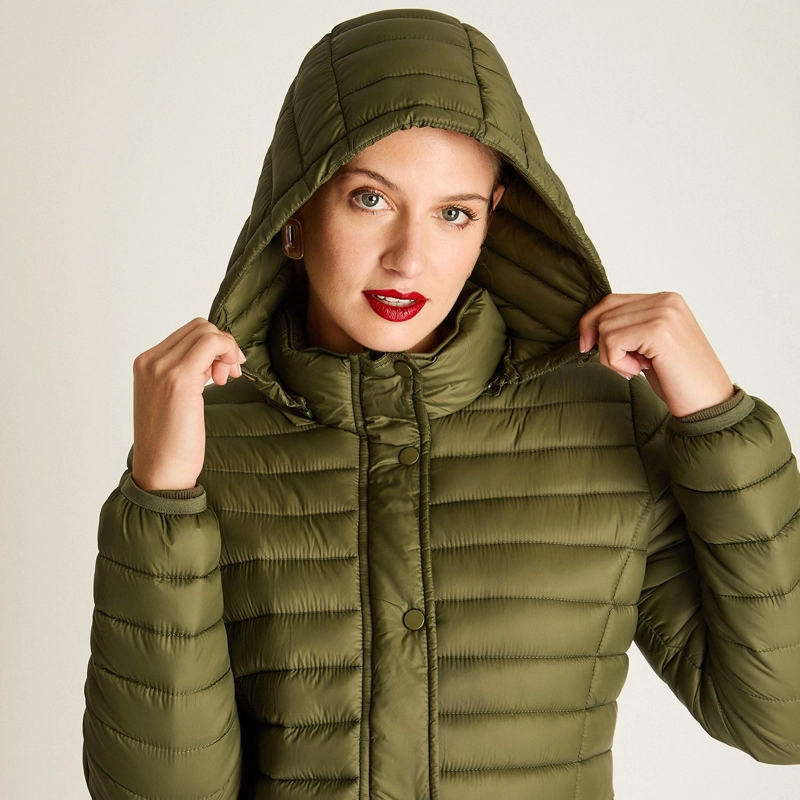 PARKA LARGA VERDE CON DISEÑO QUILTED Y GORRO DESMONTABLE - 3
