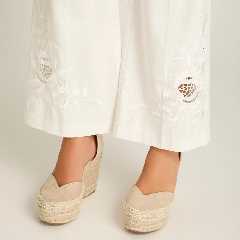 PANTALON PALAZZO CRUDO CON BORDADO EN BASTA - 3