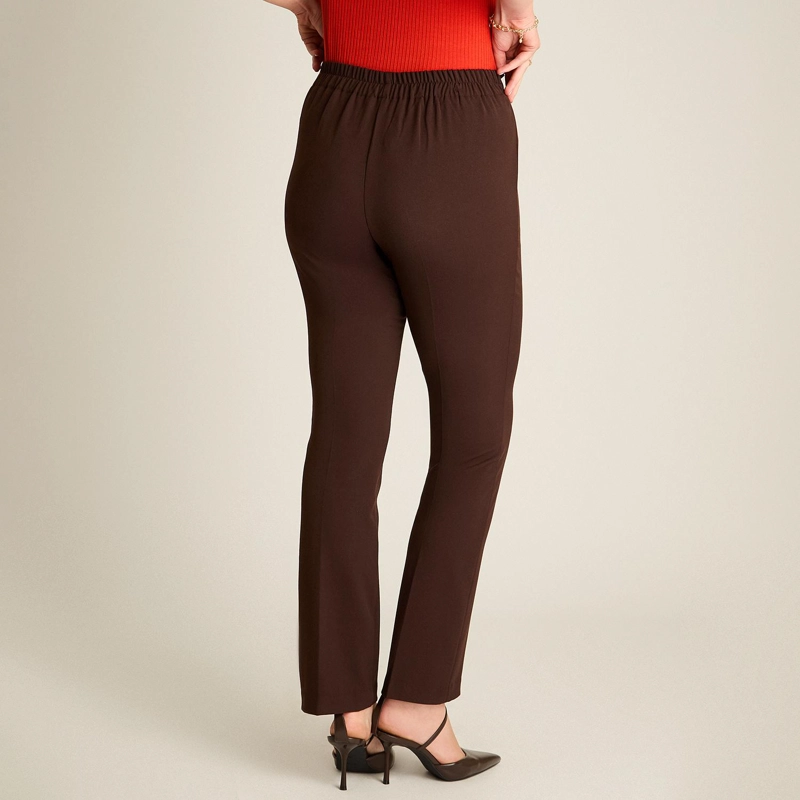 PANTALON CAFE  BASICO RECTO CON PRETINA ELASTICADA - 2