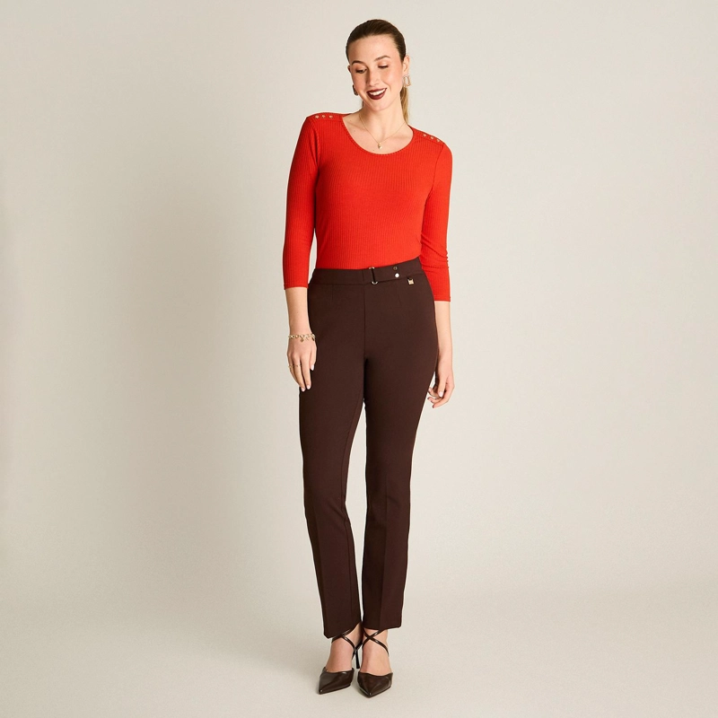 PANTALON CAFE  BASICO RECTO CON PRETINA ELASTICADA - 4