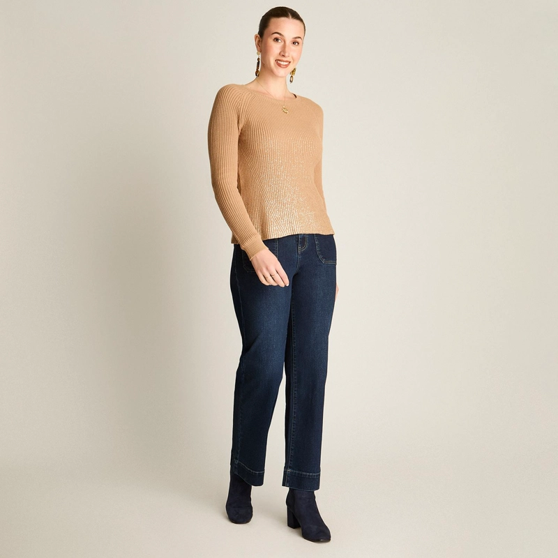 SWEATER CAMEL ESCOTE V CON CORTES DELANTEROS - 4