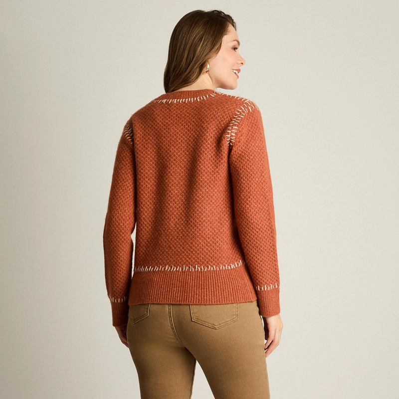 SWEATER TERRACOTA CON TEXTURA Y DETALLE DE PESPUNTE EN TEJIDO - 2