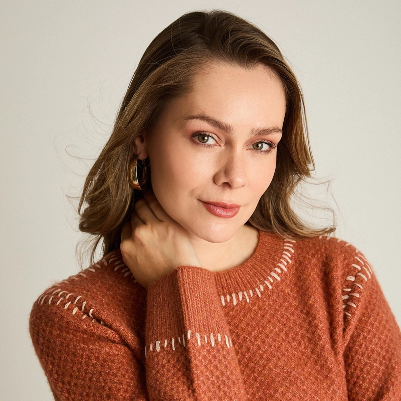 SWEATER TERRACOTA CON TEXTURA Y DETALLE DE PESPUNTE EN TEJIDO - 3