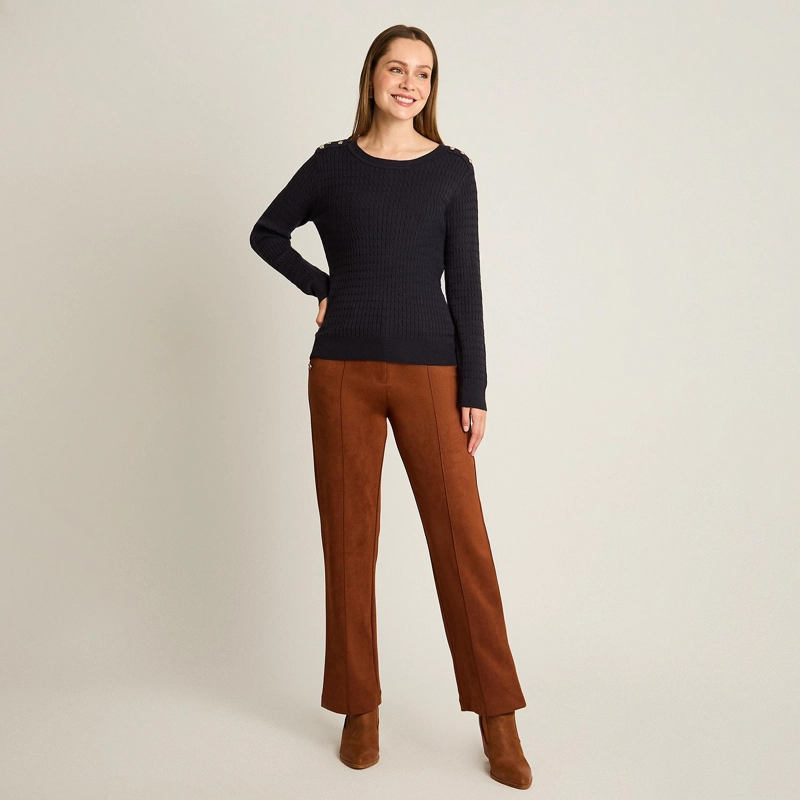 SWEATER AZUL MARINO CON TRENZADO EN RELIEVE Y BOTONES DORADOS EN HOMBRO - 4