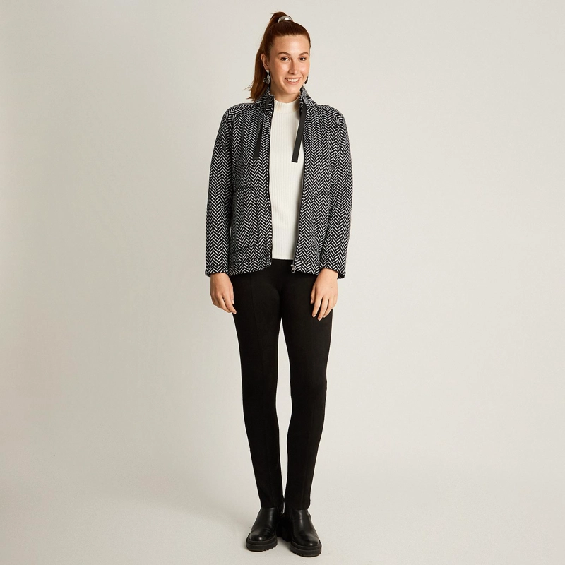 POLERON SOFT SHELL NEGRO CON ESTAMPADO ESPIGA Y FORRO FLEECE - 4