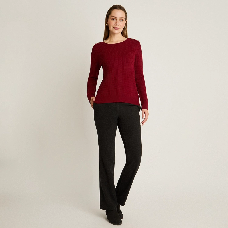 SWEATER ROJO CON TRENZADO EN RELIEVE Y BOTONES DORADOS EN HOMBRO - 4