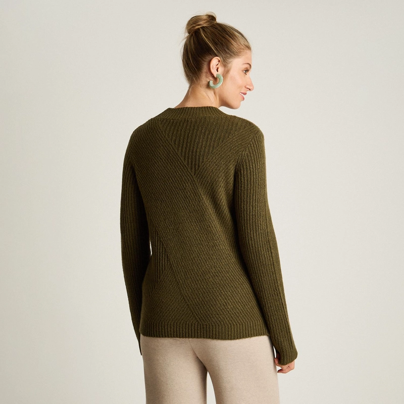 SWEATER VERDE OLIVA CON CUELLO REDONDO Y TEJIDO EN RELIEVE - 2