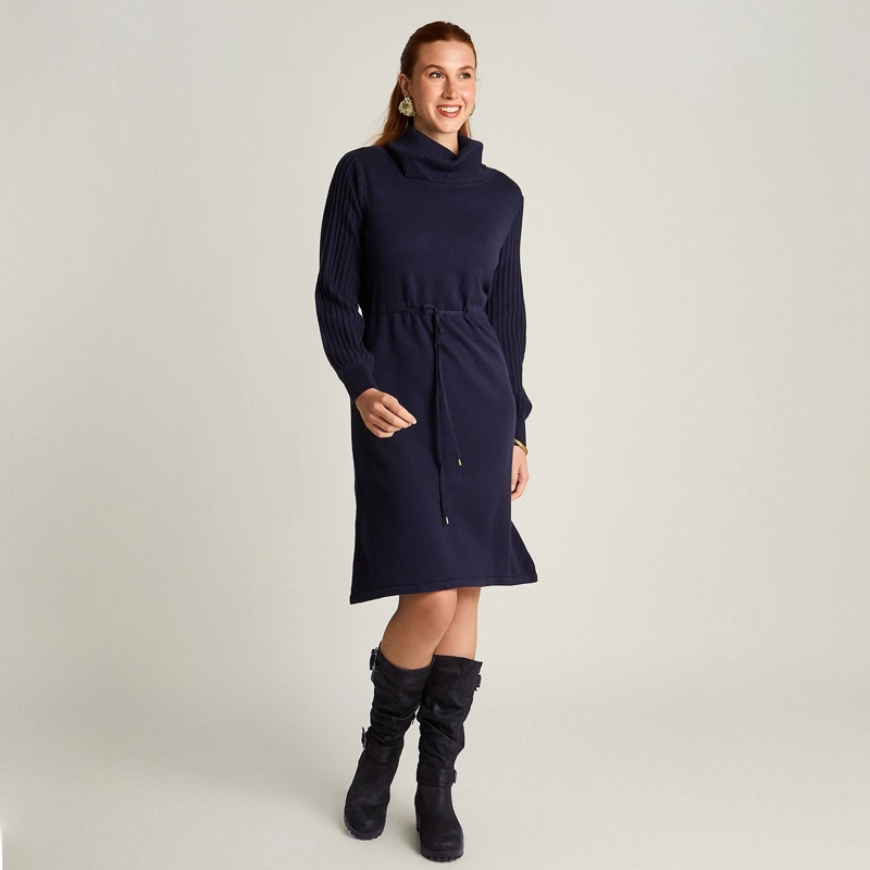 VESTIDO TEJIDO AZUL MARINO CON CUELLO ALTO Y AMARRA EN CINTURA - 4