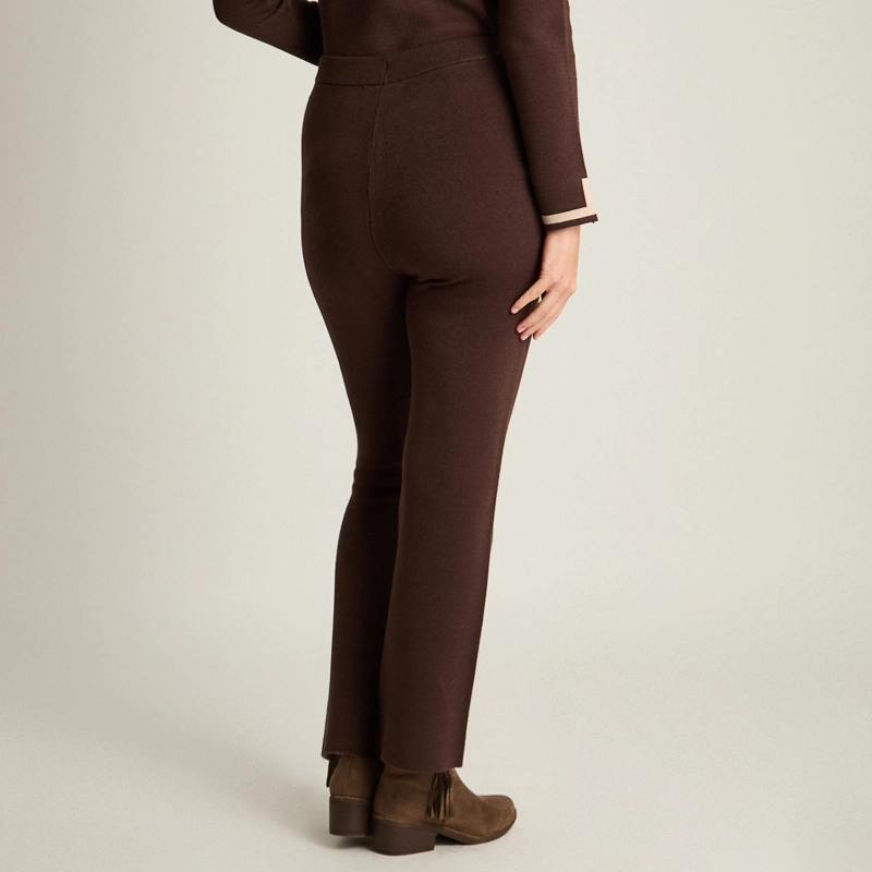 PANTALON CAFE  FLARE EN TEJIDO - 2