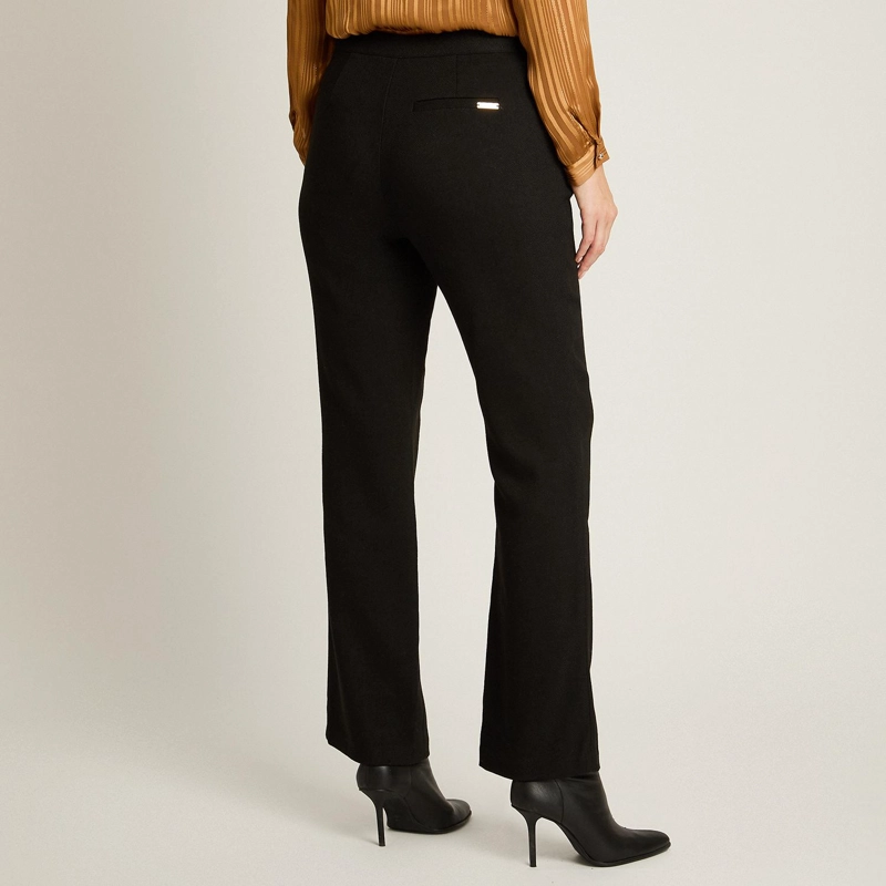 PANTALON FORMAL NEGRO RECTO CON DETALLE DORADO - 2