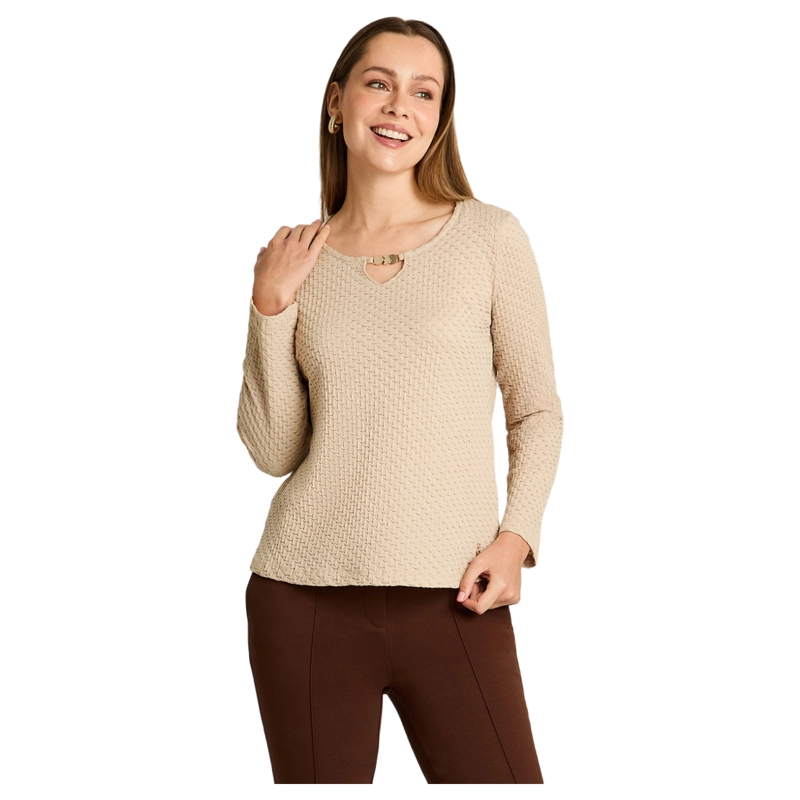POLERA ARENA DE PUNTO CON TEXTURA Y DETALLE DE LUREX EN ESCOTE - 1