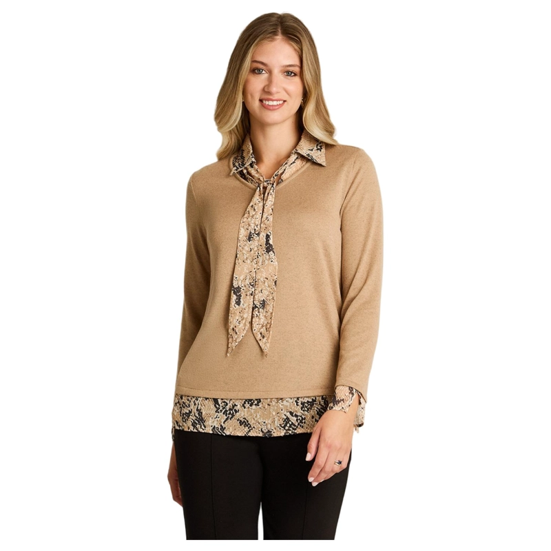 POLERA CAMEL LANILLA MANGA LARGA CON PAÑUELO Y DETALLE ESTAMPADO - 1
