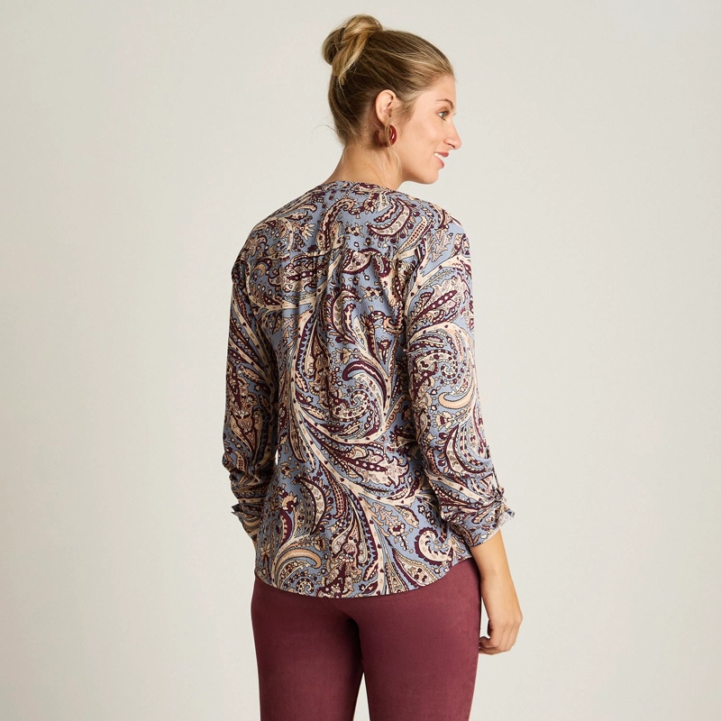 BLUSA AZUL CON ESTAMPADO FLORAL Y MANGA ROLL UP - 2