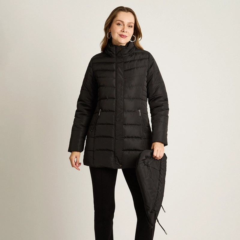 PARKA LARGA NEGRA CON GORRO Y DISEÑO QUILTED - 5