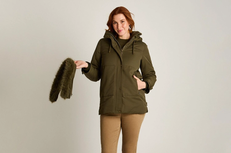 PARKA VERDE CON GORRO PELUDO Y FORRO - 8