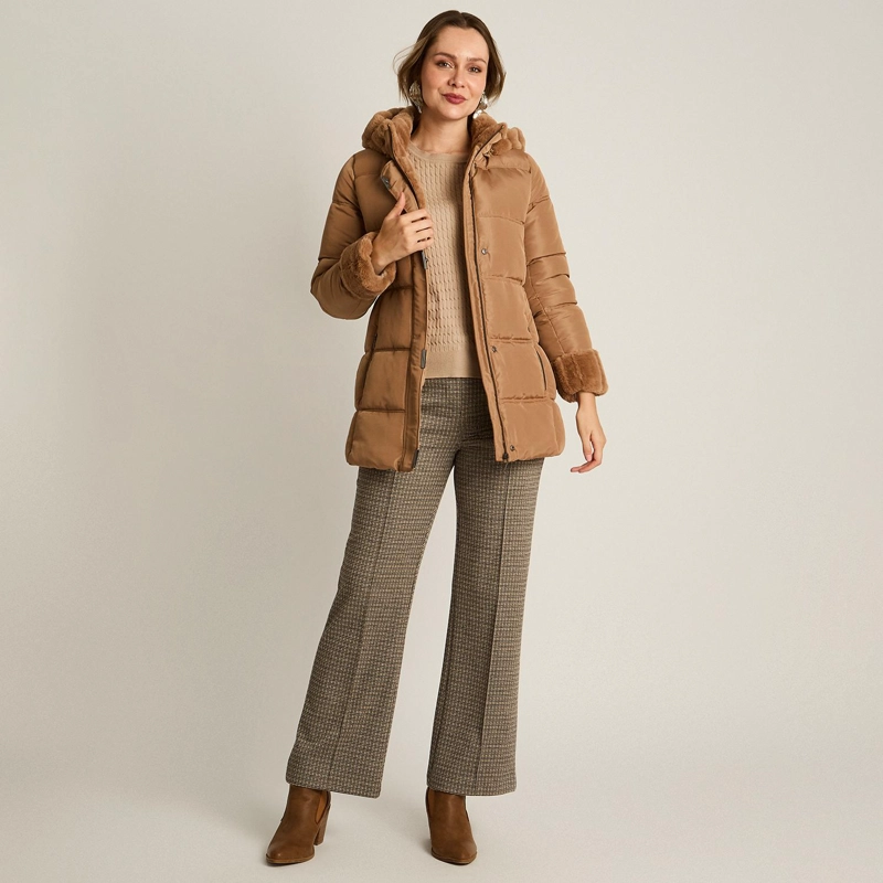 PARKA LARGA CAMEL CON GORRO PELUDO Y DETALLES DE PELUCHE - 4