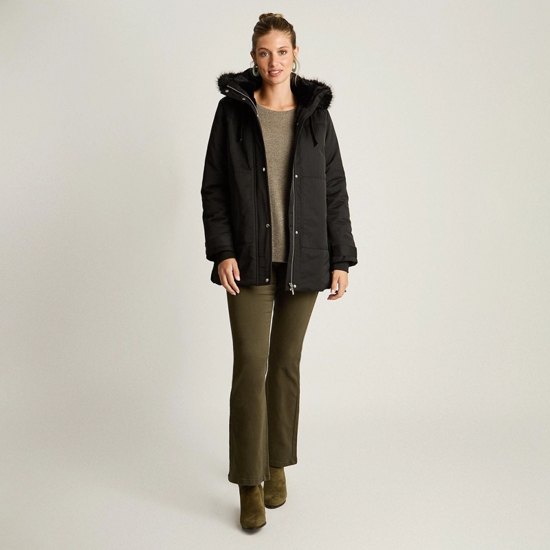PARKA NEGRA CON GORRO FIJO Y FORRO - 4