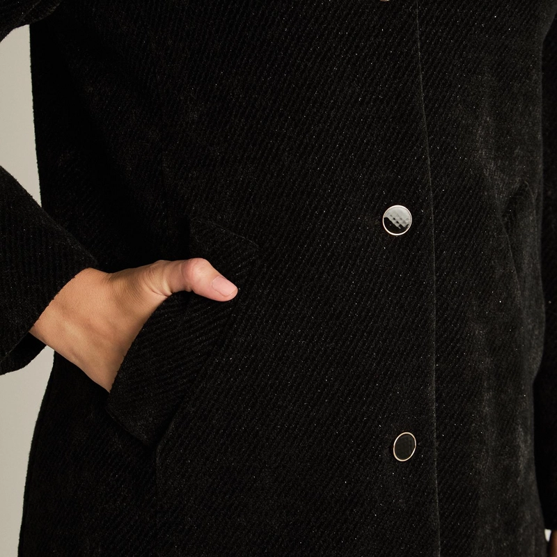 CHAQUETA NEGRA CON LUREX, GORRO Y BOLSILLOS - 3