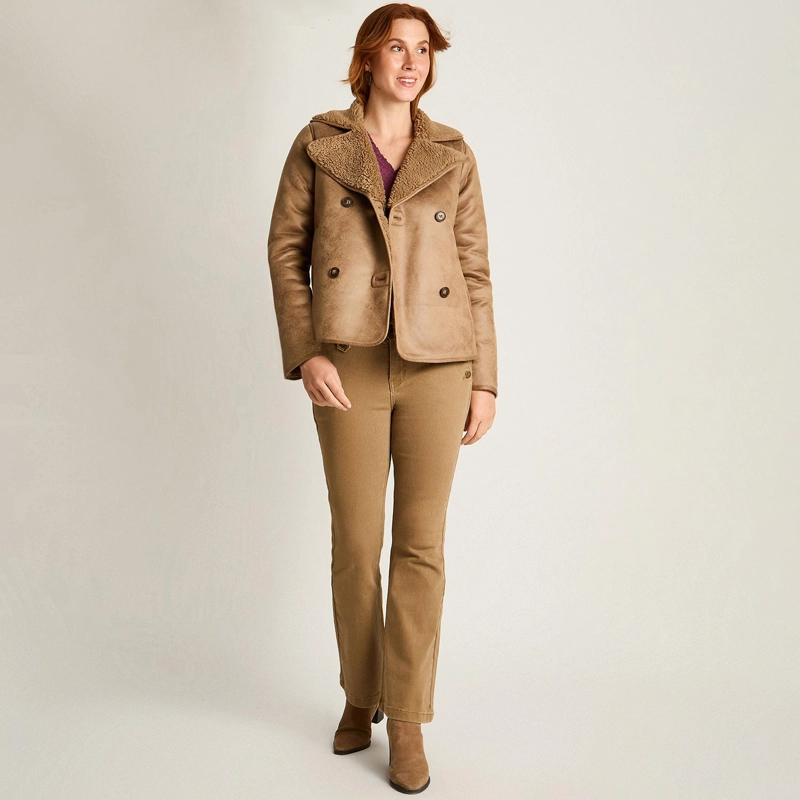 CHAQUETA CAMEL EN ECOCUERO CON CUELLO SHERPA Y DOBLE BOTONADURA - 4