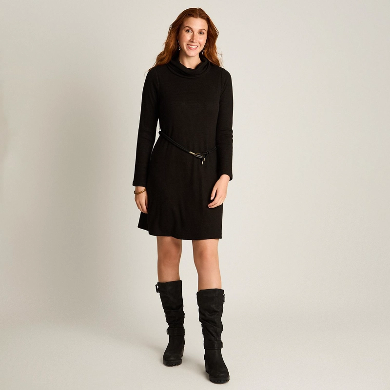 VESTIDO NEGRO DE LANILLA CON CUELLO ALTO Y CINTURON - 4