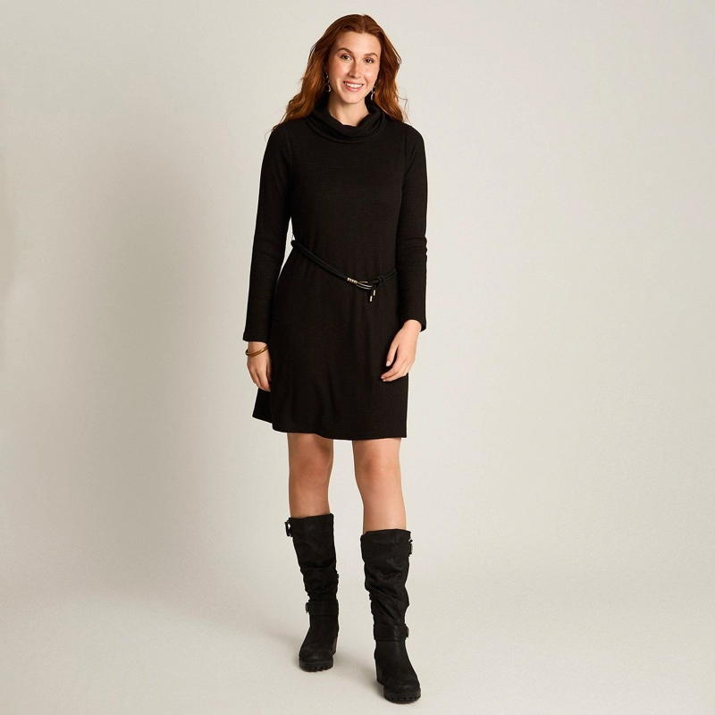 VESTIDO NEGRO DE LANILLA CON CUELLO ALTO Y CINTURON - 5