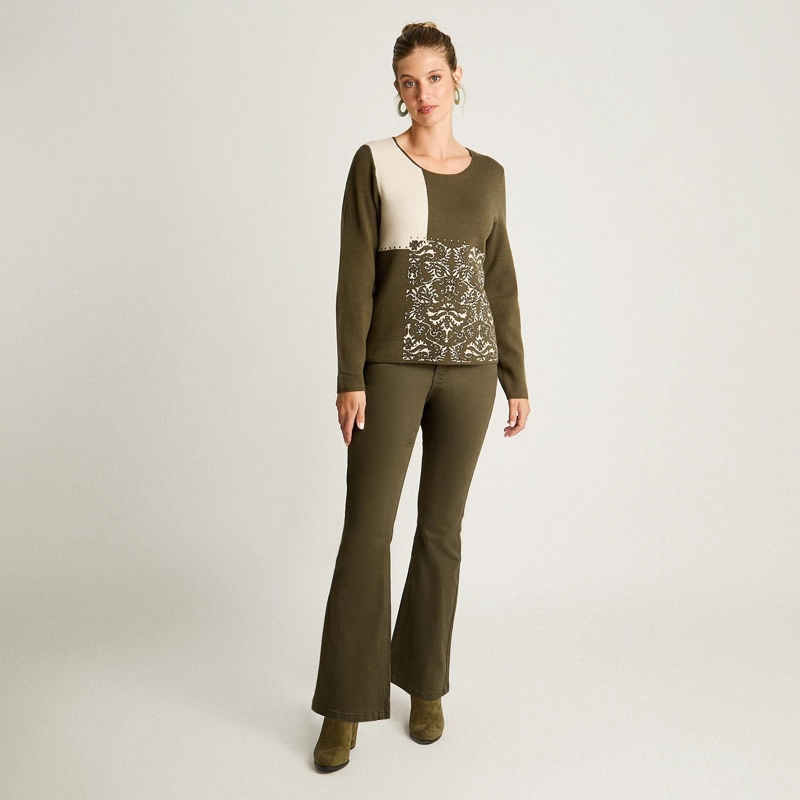 SWEATER VERDE CON BLOQUES DE COLOR Y ESTAMPADO BARROCO EN TEJIDO - 4