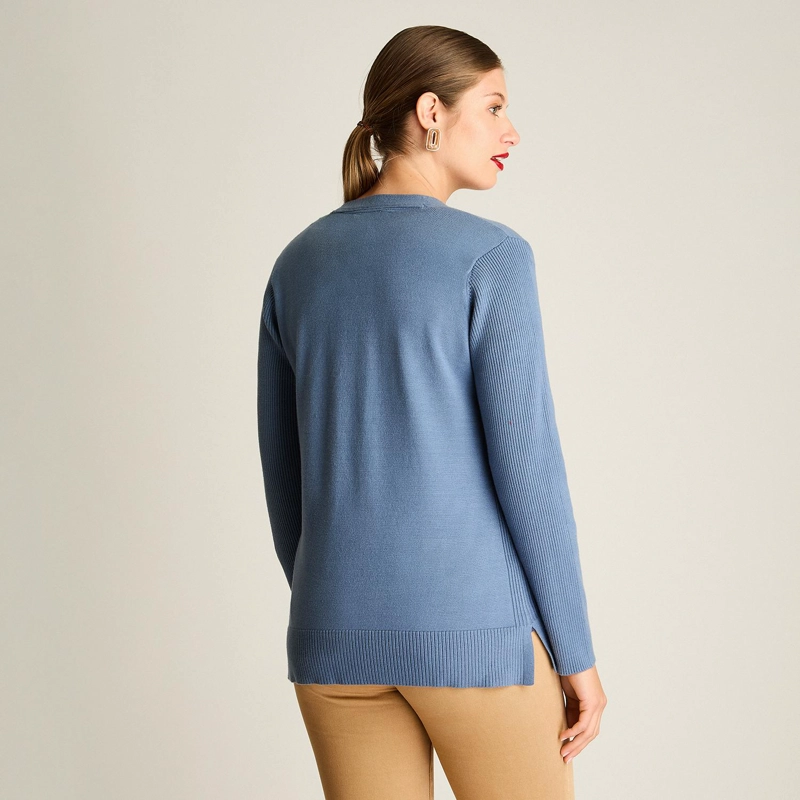 CARDIGAN INDIGO ESCOTE V CON BOTONES CAREY - 2