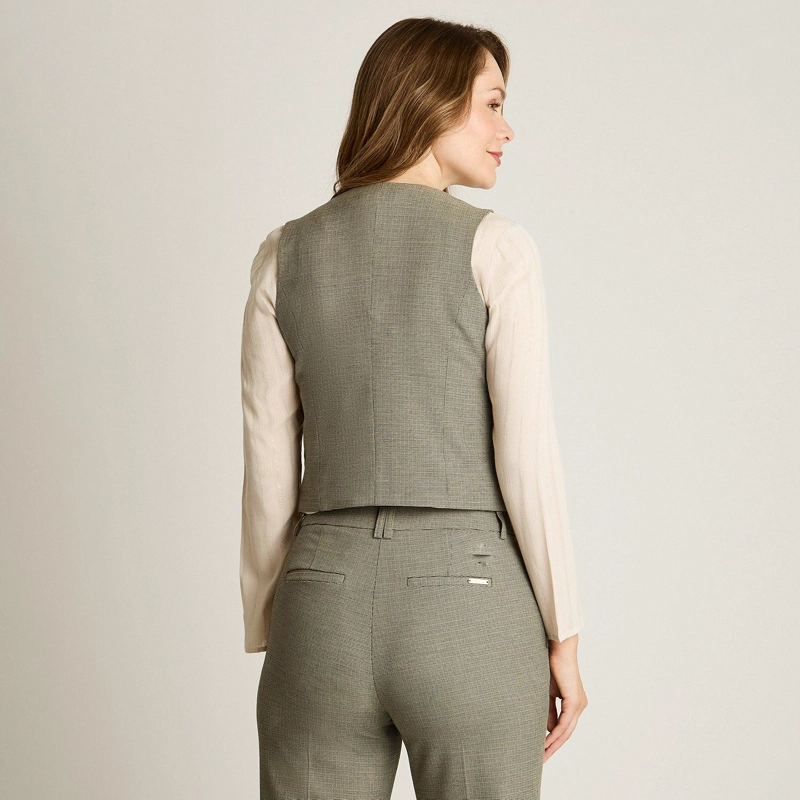 GILETTE GRIS SIN MANGAS CON BOLSILLOS FALSOS - 2